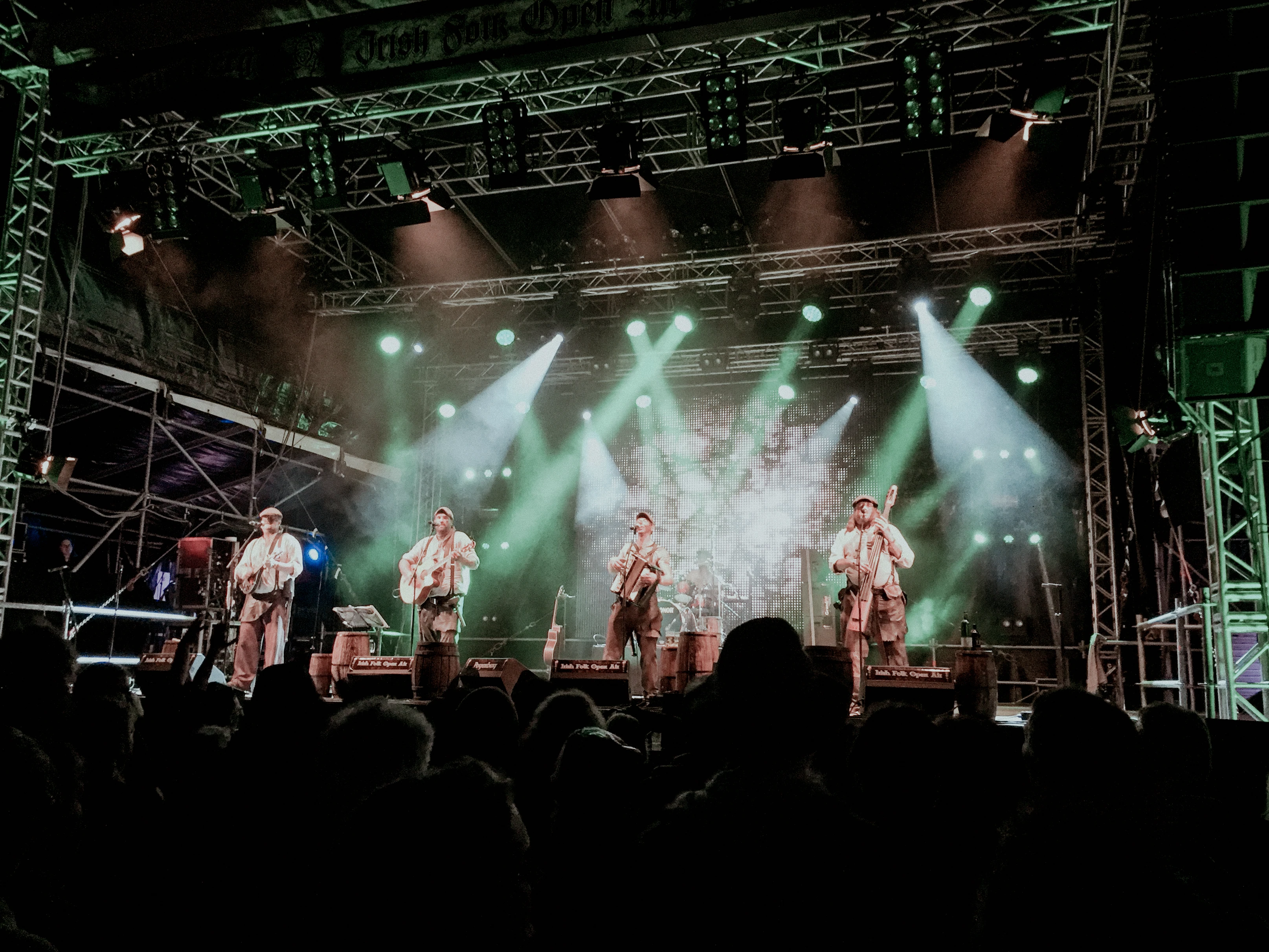 Cobblestones live auf der Festivalbühne in Poyenberg